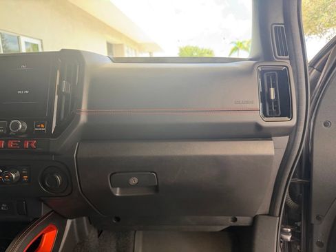 Used 2025 Nissan Frontier Pro-X RWD image 24