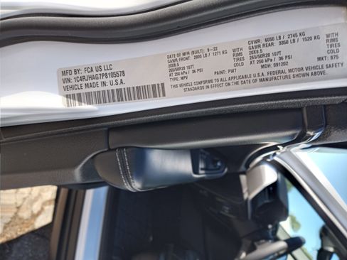 Used 2023 Jeep Grand Cherokee Altitude image 39