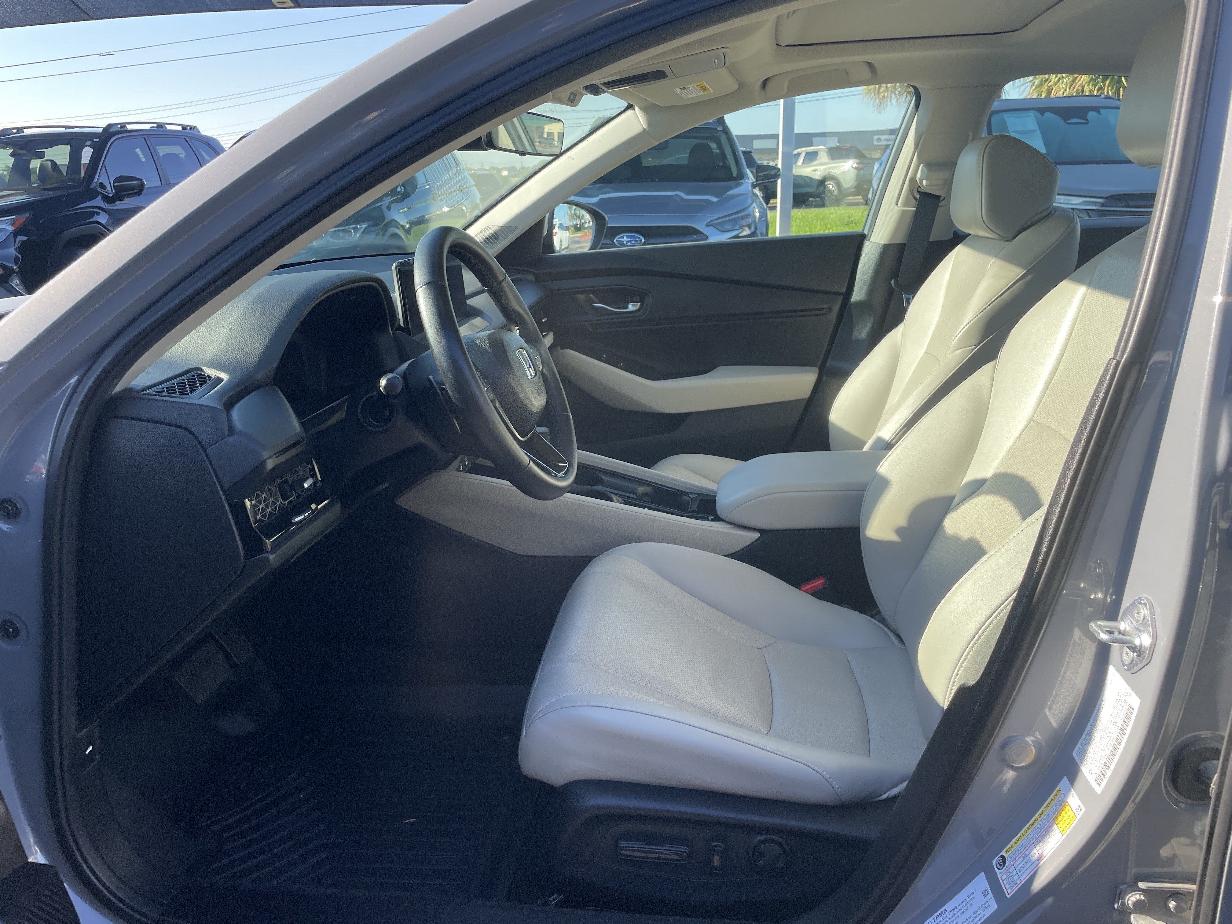 Used 2025 Honda Accord EX-L image 19