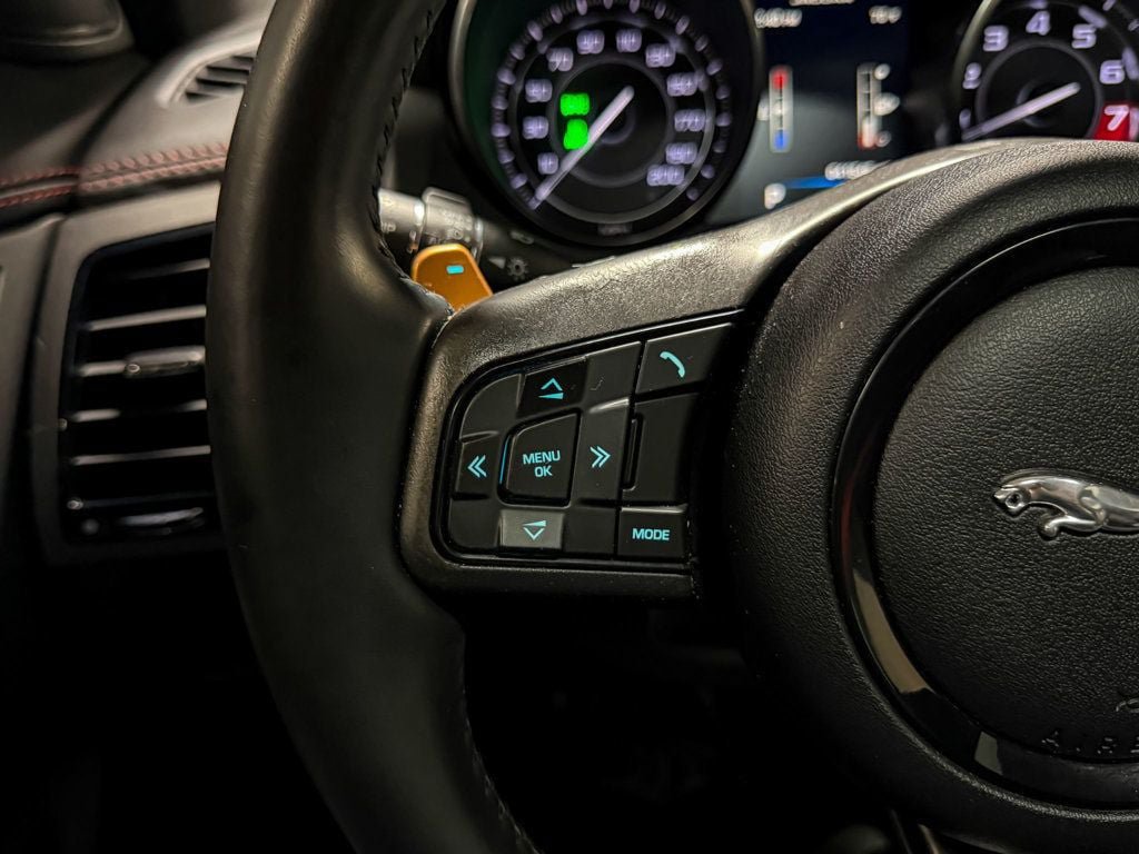 Used 2015 Jaguar F-TYPE R RWD image 46