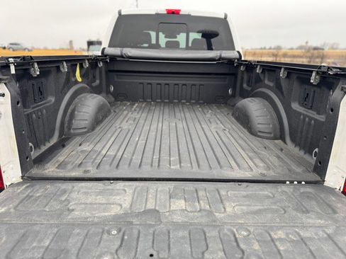 Used 2017 Ford F250 Platinum w/ Platinum Ultimate Package AWD/4WD image 9