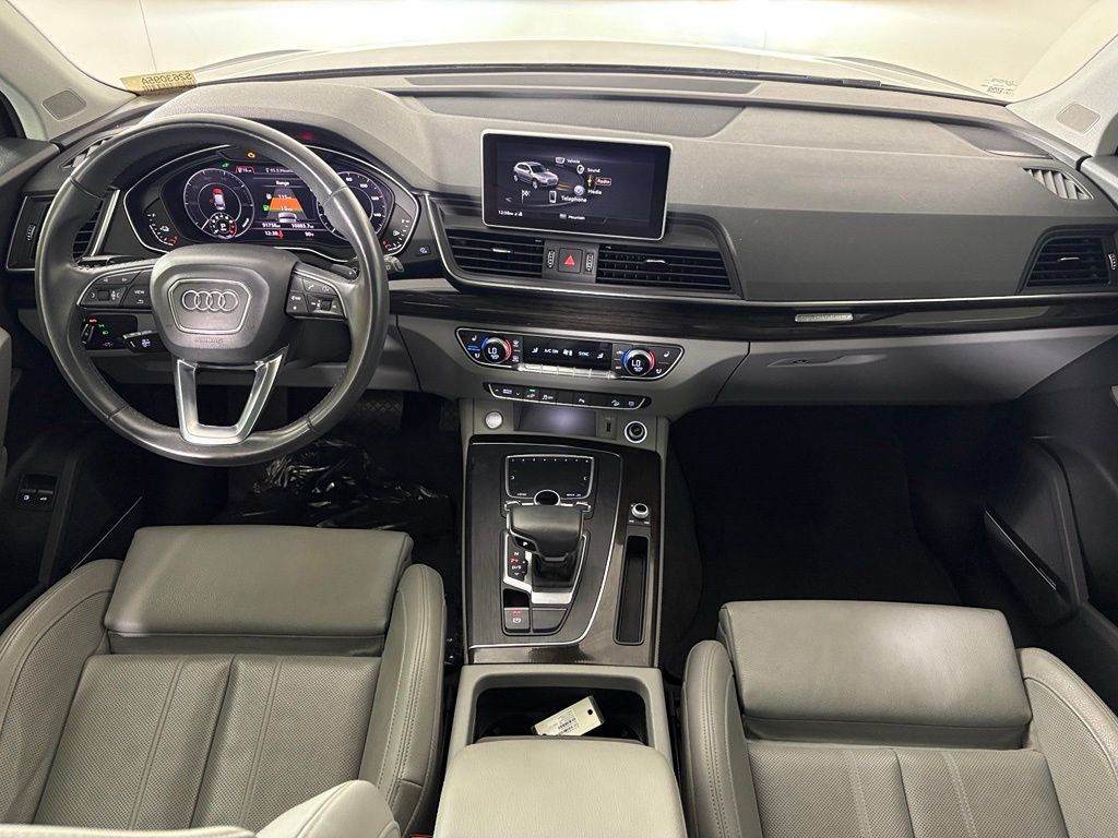Used 2020 Audi Q5 e Premium Plus w/ Premium Plus Package AWD/4WD image 32