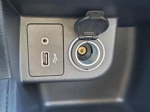 Certified 2025 Nissan Kicks Play S image 26