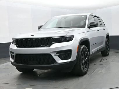 Used 2024 Jeep Grand Cherokee Altitude