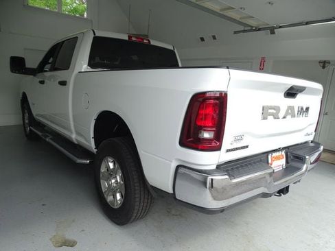 Certified 2025 RAM 2500 Big Horn AWD/4WD image 18