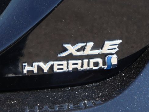 Used 2023 Toyota Camry XLE FWD image 45