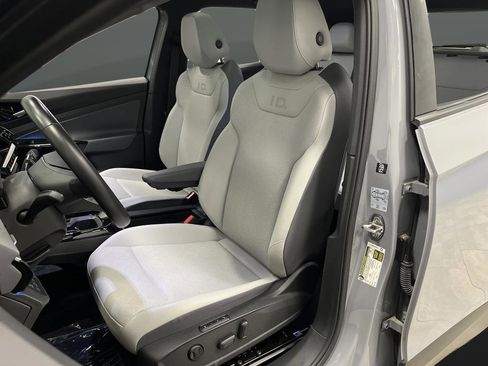 Used 2022 Volkswagen ID.4 Pro S image 4