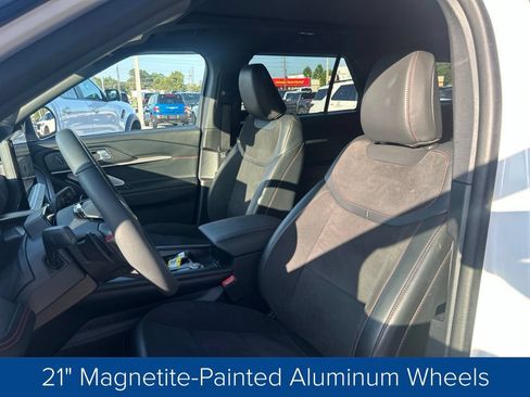 Used 2025 Ford Explorer ST w/ Sun And Sound Package RWD image 12