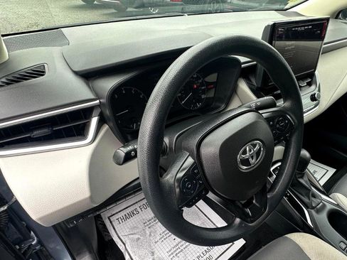 Used 2024 Toyota Corolla LE FWD image 7