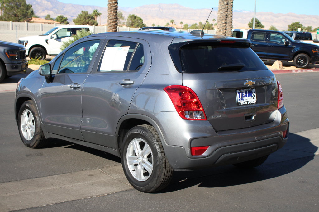 Used 2020 Chevrolet Trax LS w/ Tint and Cruise Package FWD image 5