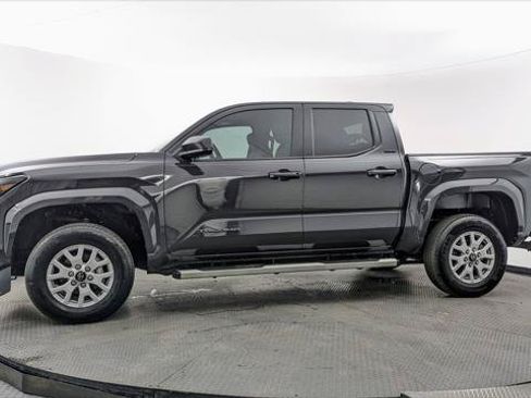 Used 2025 Toyota Tacoma SR5 RWD image 3