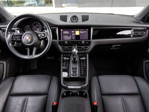 Certified 2024 Porsche Macan AWD/4WD image 12