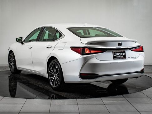 Certified 2023 Lexus ES 250 w/ Premium Package image 6