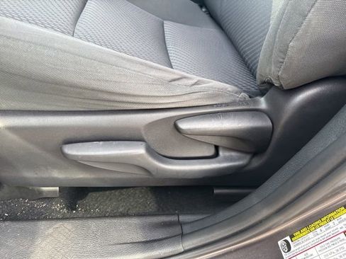 Used 2019 Toyota Highlander LE image 42