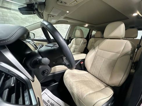 Used 2020 Nissan Murano Platinum w/ Cargo Package image 14