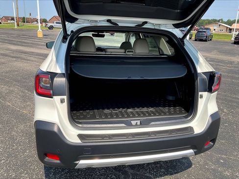 Used 2025 Subaru Outback Limited AWD/4WD image 17