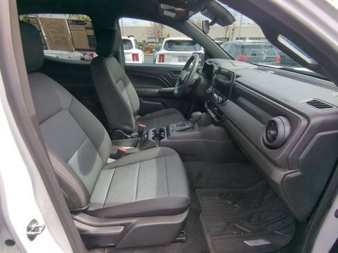 Used 2024 Chevrolet Colorado W/T image 38