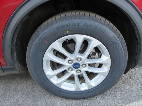 Used 2020 Ford Escape SE image 9