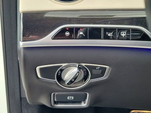Used 2020 Mercedes-Benz S 560 Sedan image 21