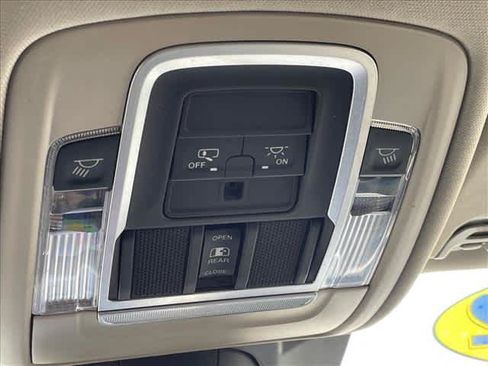 Used 2022 RAM 1500 Laramie AWD/4WD image 29