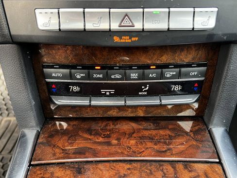 Used 2014 Mercedes-Benz E 350 4MATIC Wagon image 27