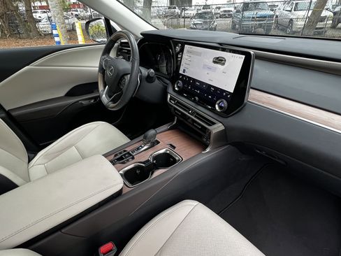 Certified 2023 Lexus RX 350 Premium w/ Accessory Package image 48