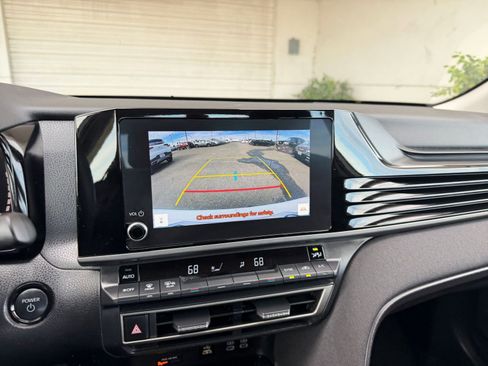 Used 2025 Toyota Camry LE image 24