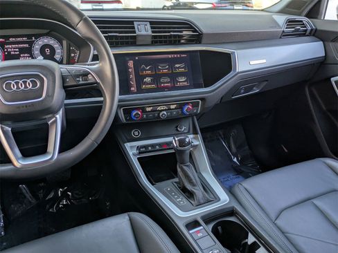 Used 2022 Audi Q3 2.0T Premium Plus w/ Premium Plus Package image 9