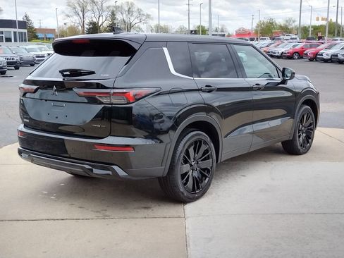 New 2026 Mitsubishi Outlander LE AWD/4WD image 15