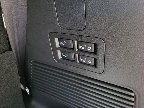 New 2025 Nissan Armada Platinum w/ Convenience Package image 8