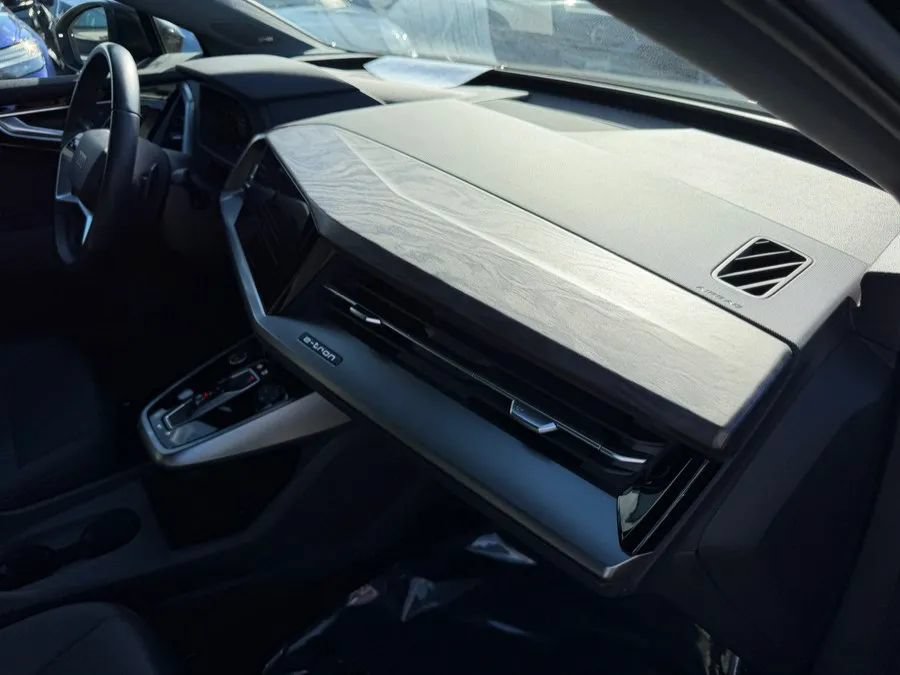 Used 2023 Audi Q4 e-tron Premium Plus AWD/4WD image 27
