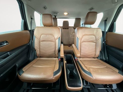 Used 2022 Nissan Pathfinder Platinum w/ Cargo Package image 13