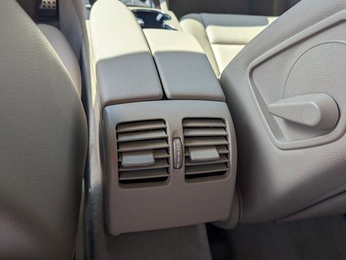 Used 2012 Mercedes-Benz C 300 Sport image 18