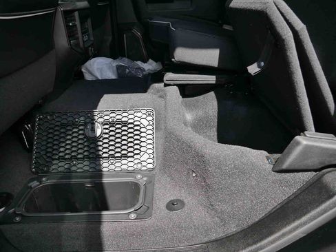 New 2025 RAM 3500 Limited AWD/4WD image 17