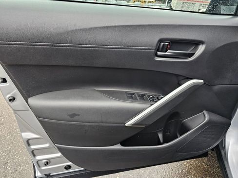 Certified 2022 Toyota Corolla Cross LE image 21