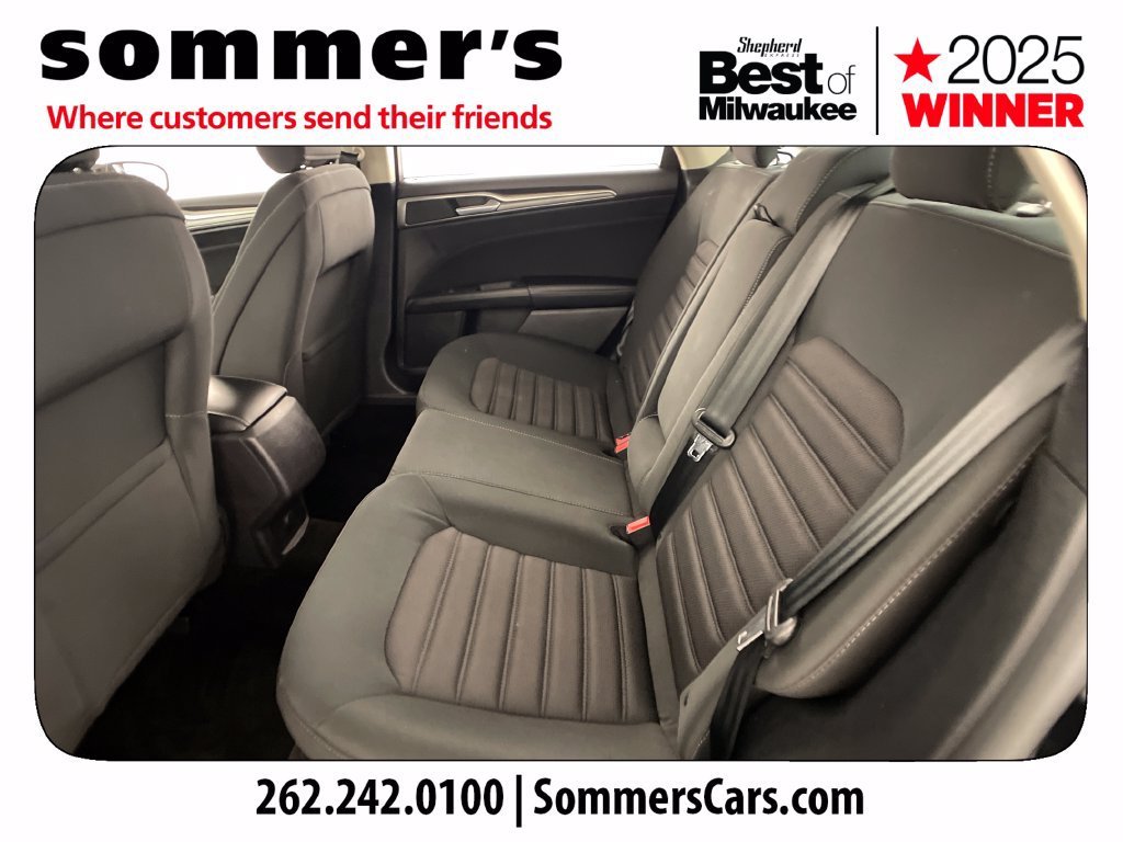 Used 2018 Ford Fusion SE FWD image 21
