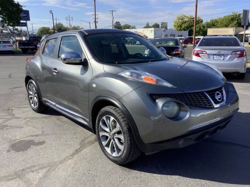 Used 2012 Nissan Juke SL w/ Sport Pkg image 2