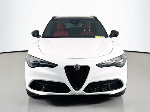 Used 2024 Alfa Romeo Stelvio Veloce AWD/4WD image 2