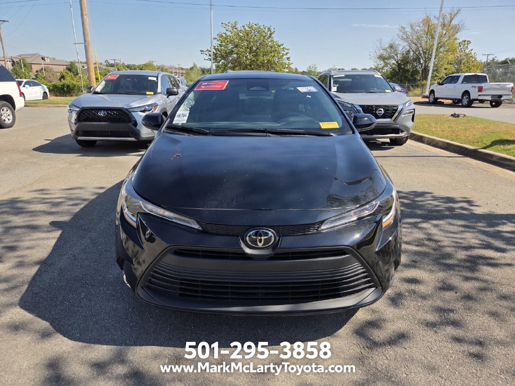 Used 2026 Toyota Corolla LE FWD image 2