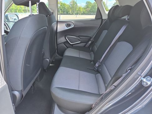 Certified 2023 Kia Soul LX w/ LX Technology Package image 6