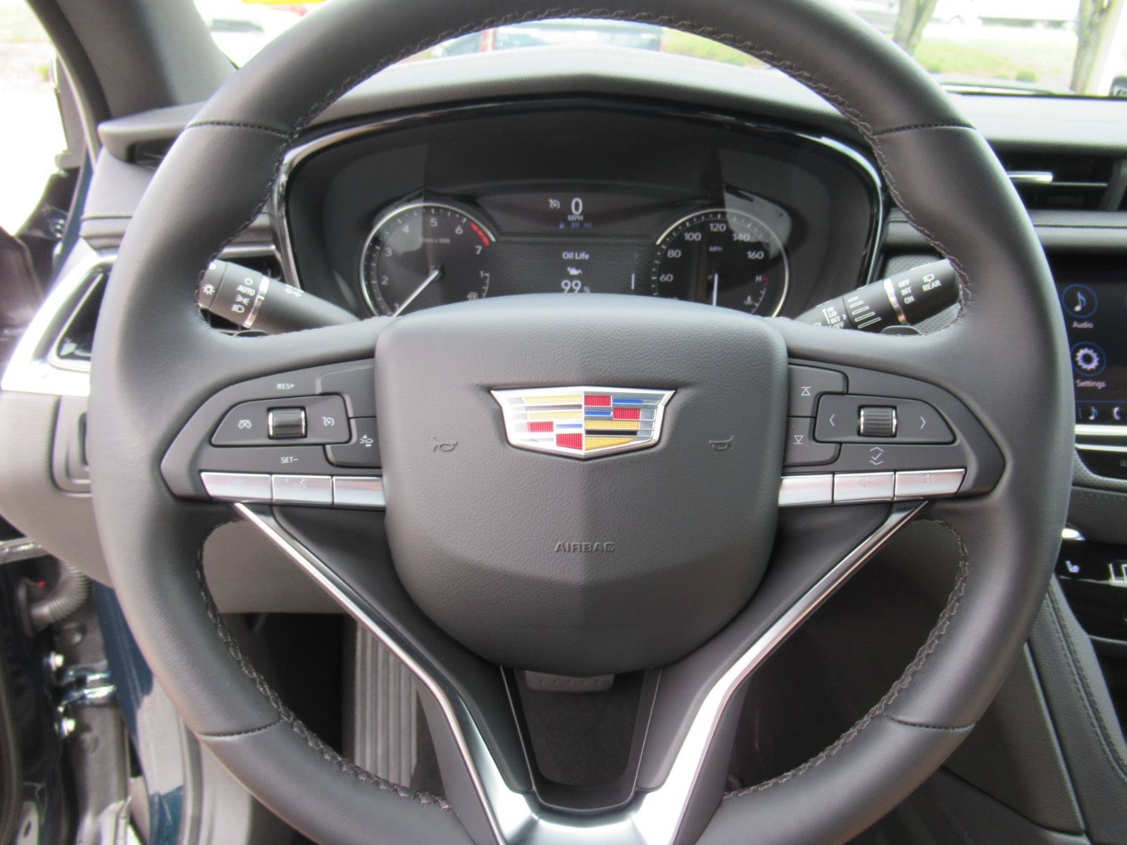 Used 2025 Cadillac XT6 Luxury FWD image 23