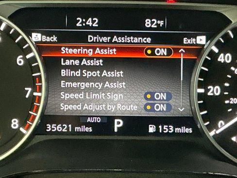 Used 2023 Nissan Pathfinder Platinum AWD/4WD image 14