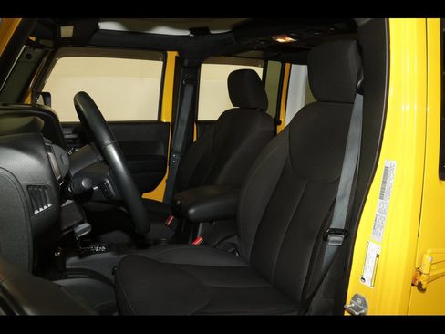 Used 2015 Jeep Wrangler Unlimited Sport w/ Quick Order Package 24S AWD/4WD image 11