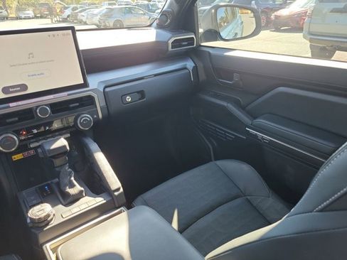 Used 2025 Toyota 4Runner TRD Off-Road Premium image 23