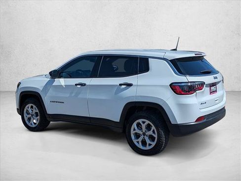 Used 2025 Jeep Compass Sport AWD/4WD image 8