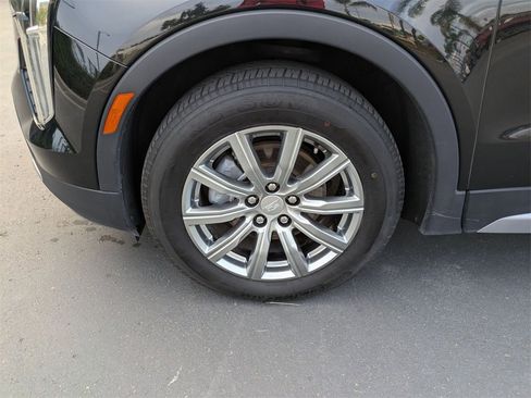 Used 2023 Cadillac XT4 Premium Luxury image 13