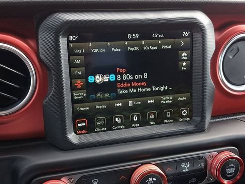 Used 2022 Jeep Gladiator Rubicon AWD/4WD image 16