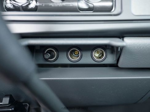 Used 2001 Chevrolet Silverado 3500 LS w/ Off-Road Skid Plate Pkg image 64