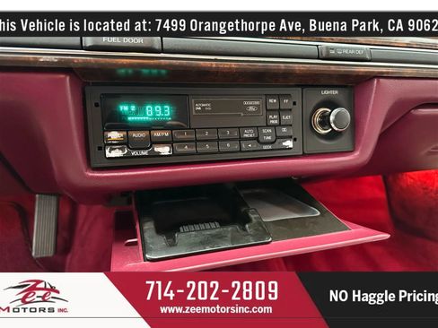 Used 1992 Lincoln Town Car Signature image 37