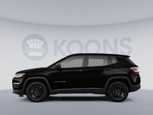 Used 2018 Jeep Compass Sport AWD/4WD image 2